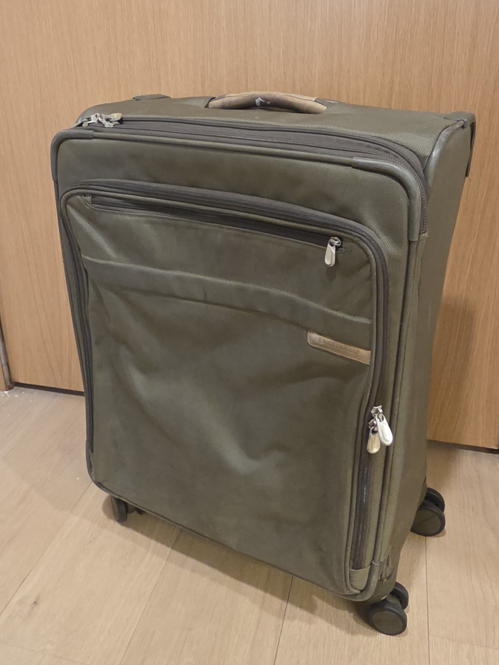 Briggs & Riley Baseline 24-inch 4-Wheel Spinner Checked Luggage Suitcase Olive
